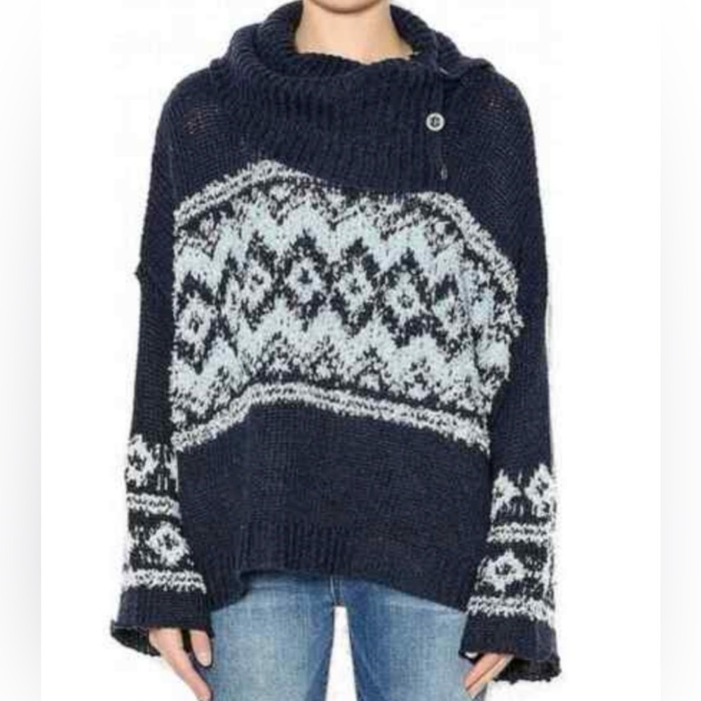Free People Navy and Baby Blue Sweater
